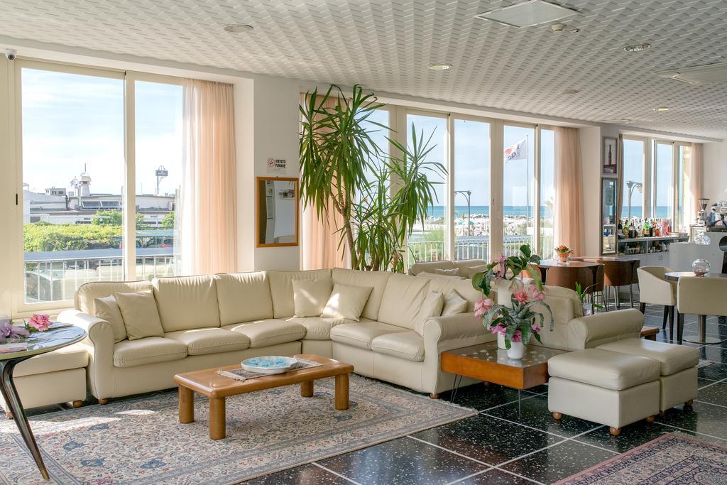 Hotel Belsoggiorno Cattolica Eksteriør billede