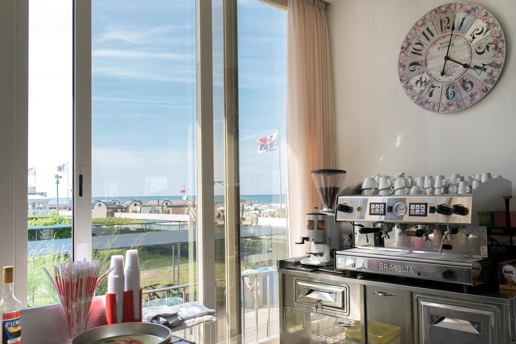 Hotel Belsoggiorno Cattolica Eksteriør billede