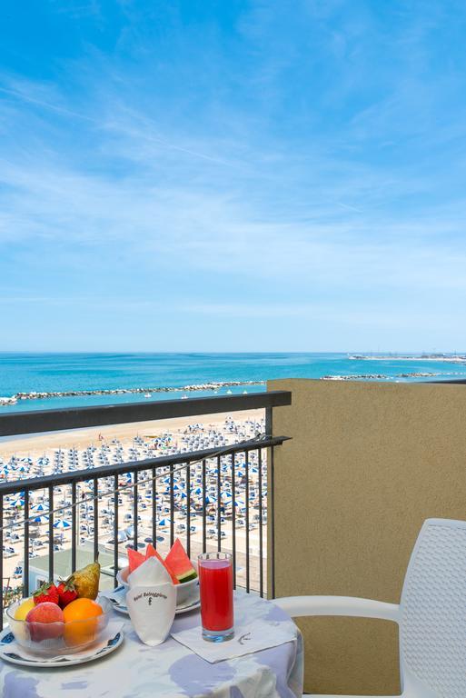 Hotel Belsoggiorno Cattolica Eksteriør billede