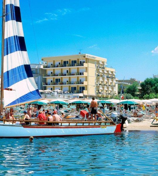 Hotel Belsoggiorno Cattolica Eksteriør billede